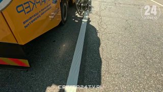 В Крыму обновляют дорожные разметки возле учебных учреждений