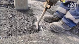 Аварийный ямочный ремонт дорог начали в Крыму